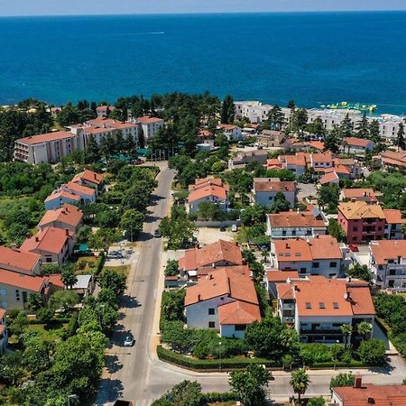 Apartment Nola By Rent Istria Пореч Экстерьер фото